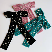 Load image into Gallery viewer, Pearl Throwed Velvet Bow Hair Clip