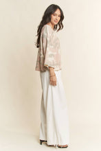 Load image into Gallery viewer, PLUS CAMO TOP