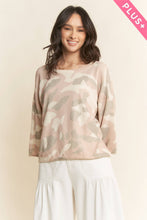 Load image into Gallery viewer, PLUS CAMO TOP