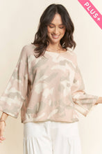 Load image into Gallery viewer, PLUS CAMO TOP