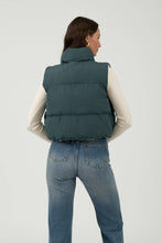Load image into Gallery viewer, REVERSIBLE PUFFER VEST