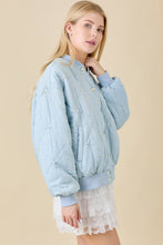 Load image into Gallery viewer, Pearl Quilted Jacket