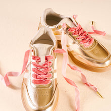 Load image into Gallery viewer, Shoelaces-Velvet Rose